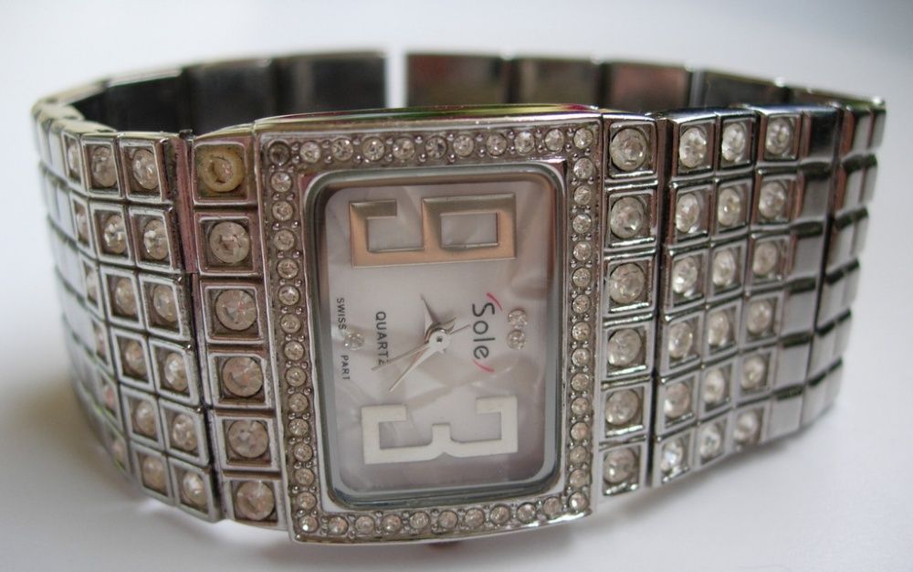 Damski zegarek marki Sole quartz swiss part
