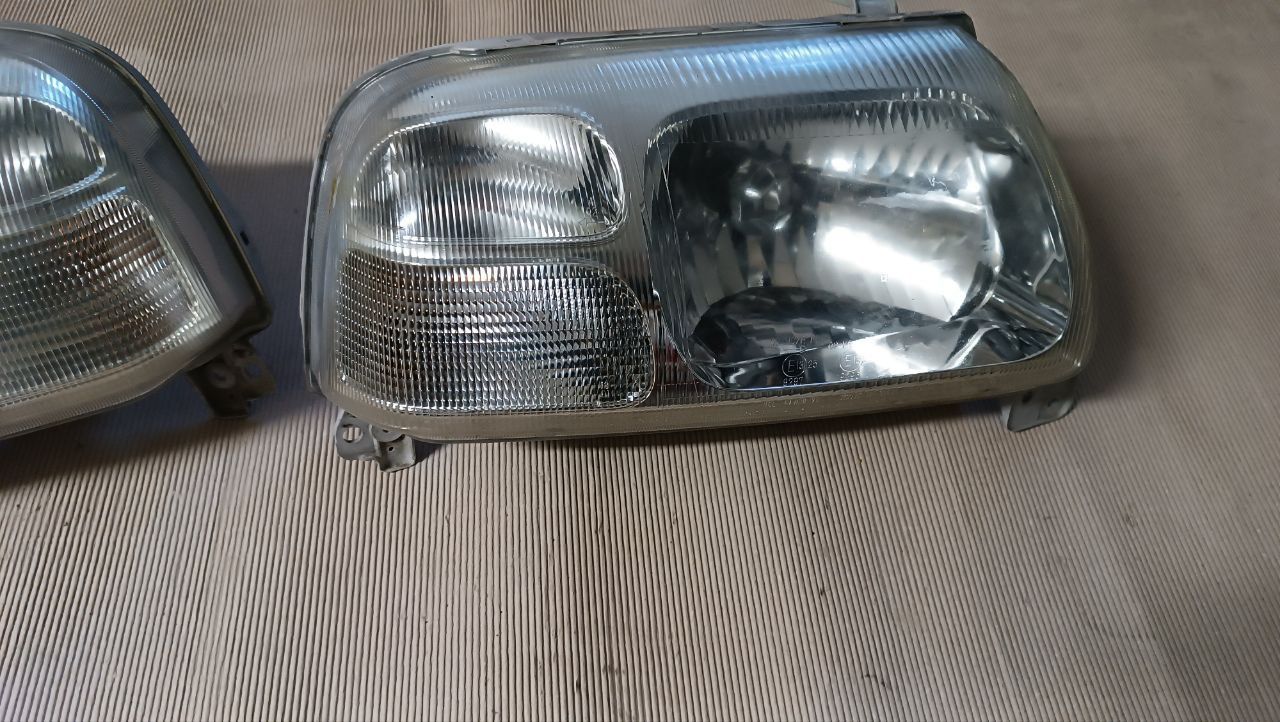 Фари передні Suzuki Grand Vitara 1 1998-2005