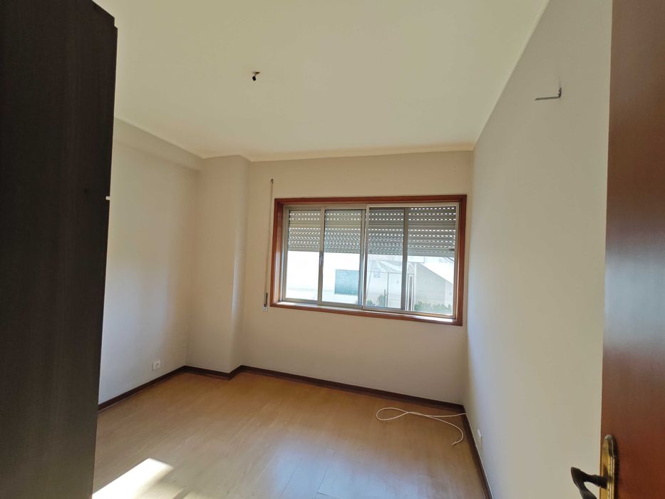 Apartamento T2 em Pedroso, Vila Nova de Gaia. - com fiador