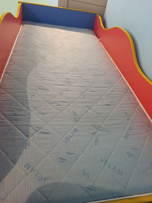 Ліжко для підлітка