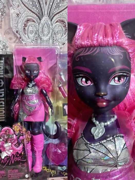 Ляльки Монстр Хай, Кетті Нуар, Дракулаура, Клодин