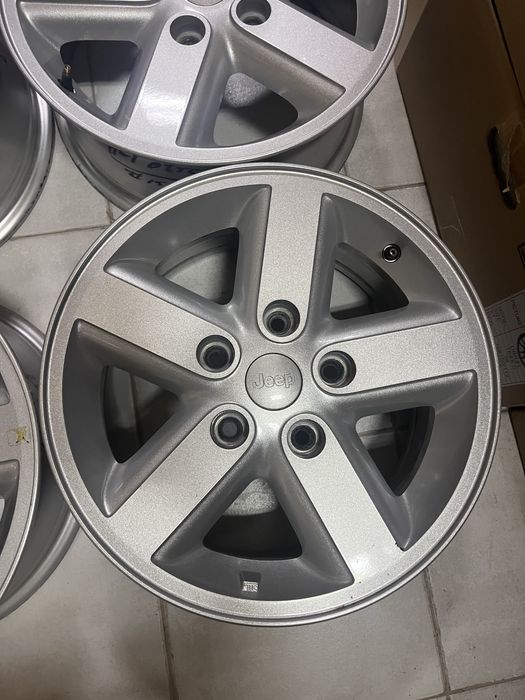 Jantes 16” 5x127 Originais Jeep Wrangler