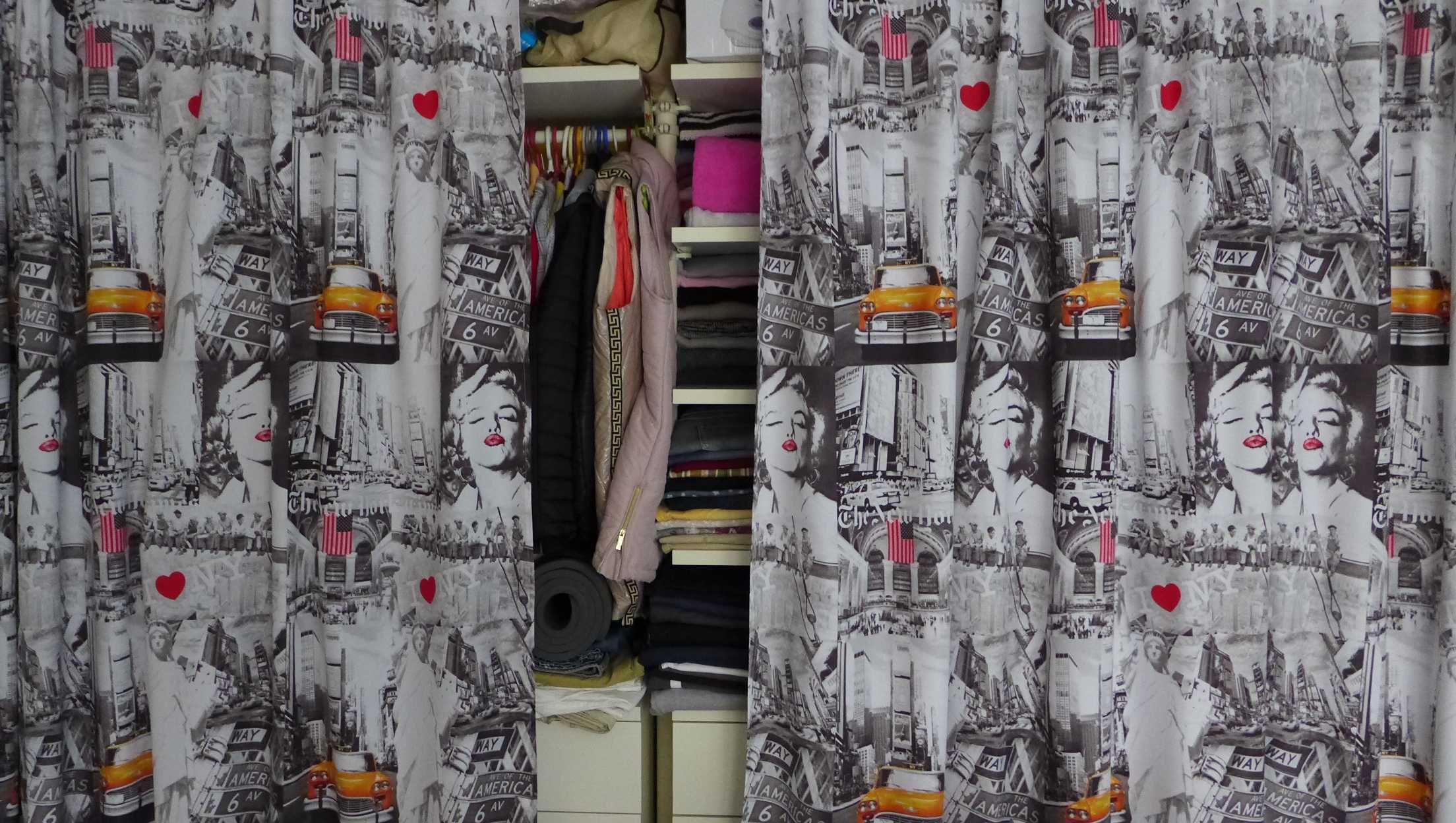 zasłona okienna młodzieżowy desing z nadrukiem city