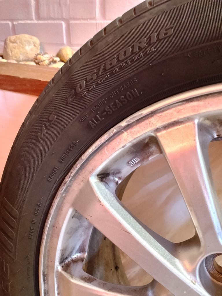 Комплект коліс Mitsubishi Lancer 205/60R16