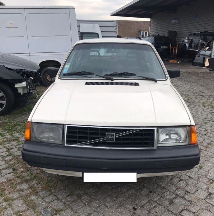 Volvo 340 DL 1.4 5P 1987 - Para Peças