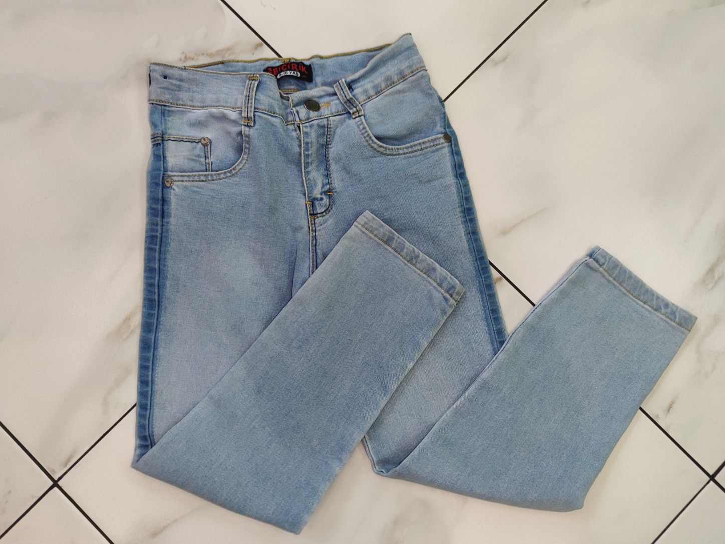 Стильные голубые джинсы 7-8 лет, рост 122-128 см