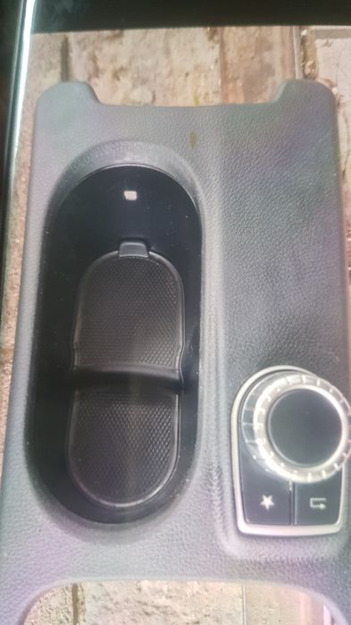 Mercedes w 176 tunel środkowy