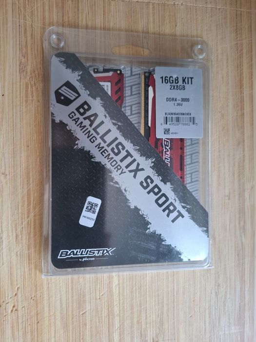 16 GB DDR4 3000 MHz RAM