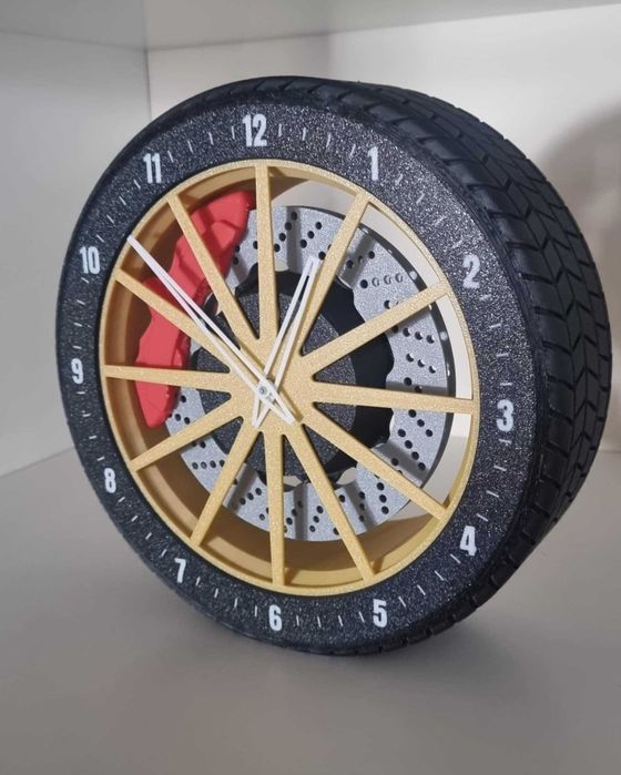 Zegar ścienny i stojący w kształcie koła samochodowego unikalny design