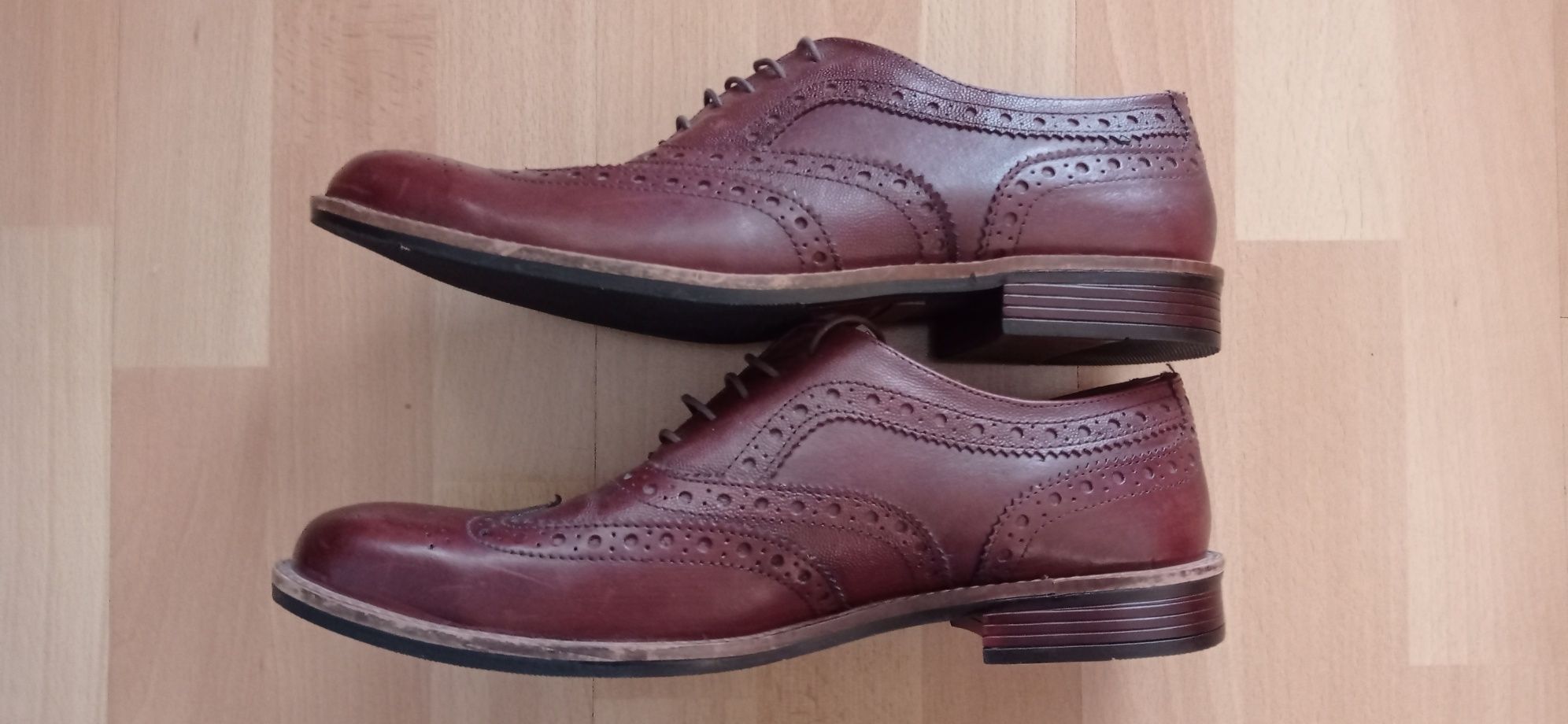 Buty wizytowe męskie skórzane brązowe rozmiar 45 nieużywane