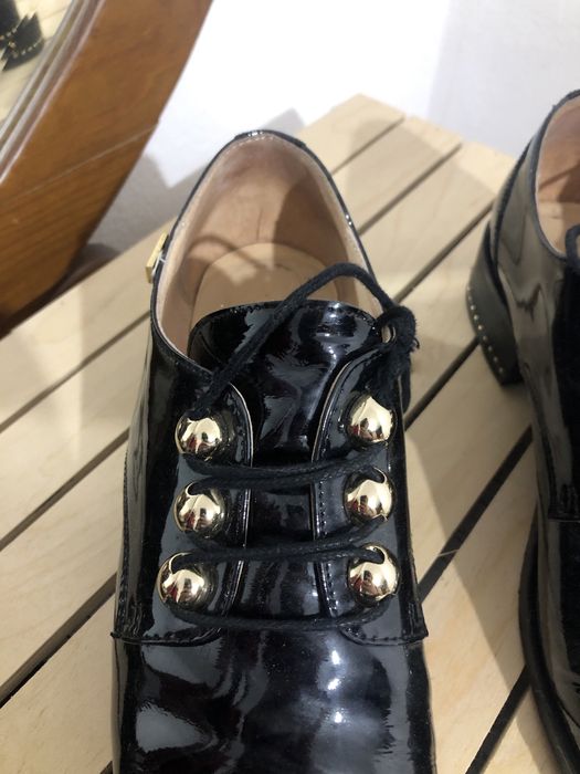 Sapatos em pele,  tamanho 40