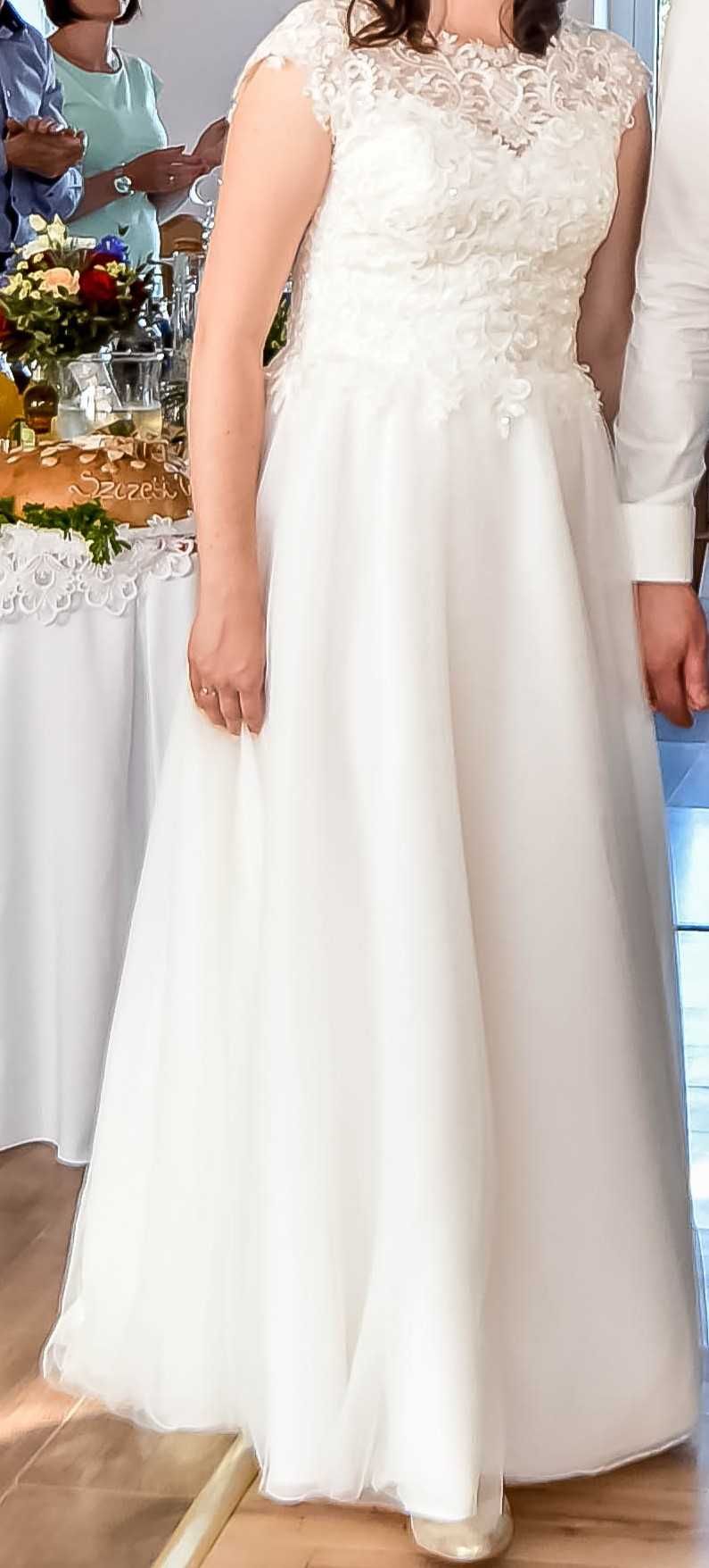 Suknia ślubna (rozmiar 38)