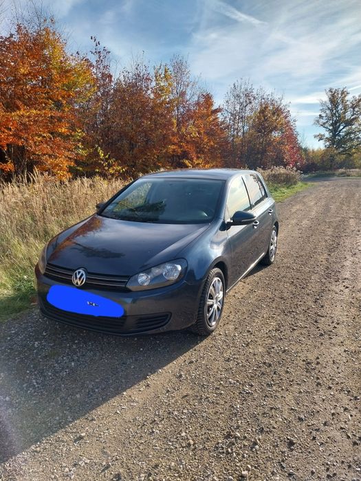 Sprzedam golfa 6  1.6 105 km. 2010 r polski salon.