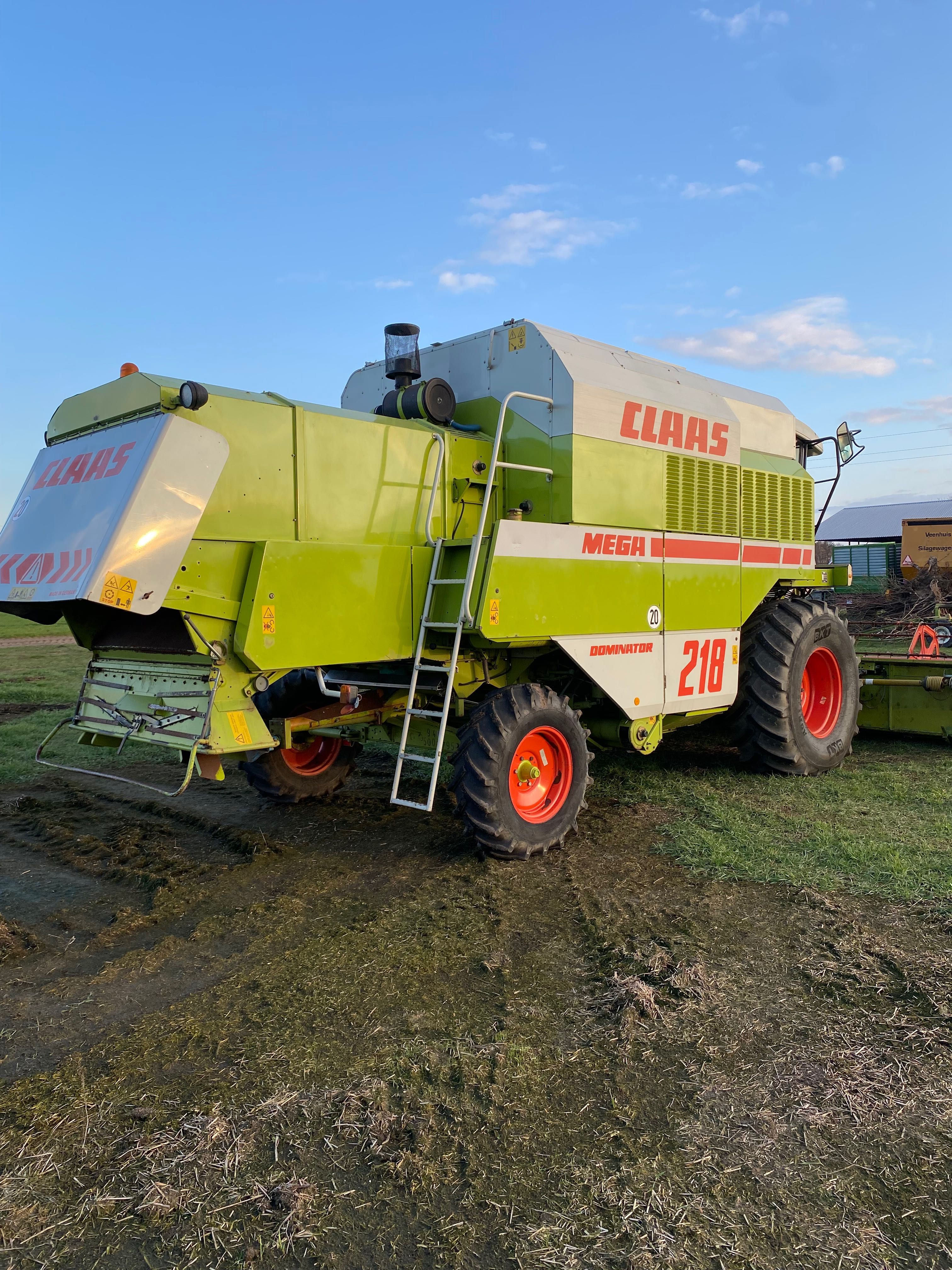 Kombajn zbożowy claas mega 218 nie dominator 108 208