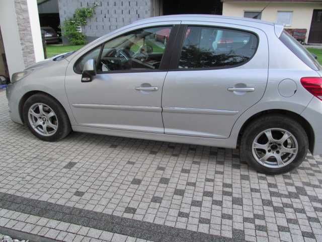 Peugeot 207 1.4hdi 2011r 234000km 8lat 1 właściciel.