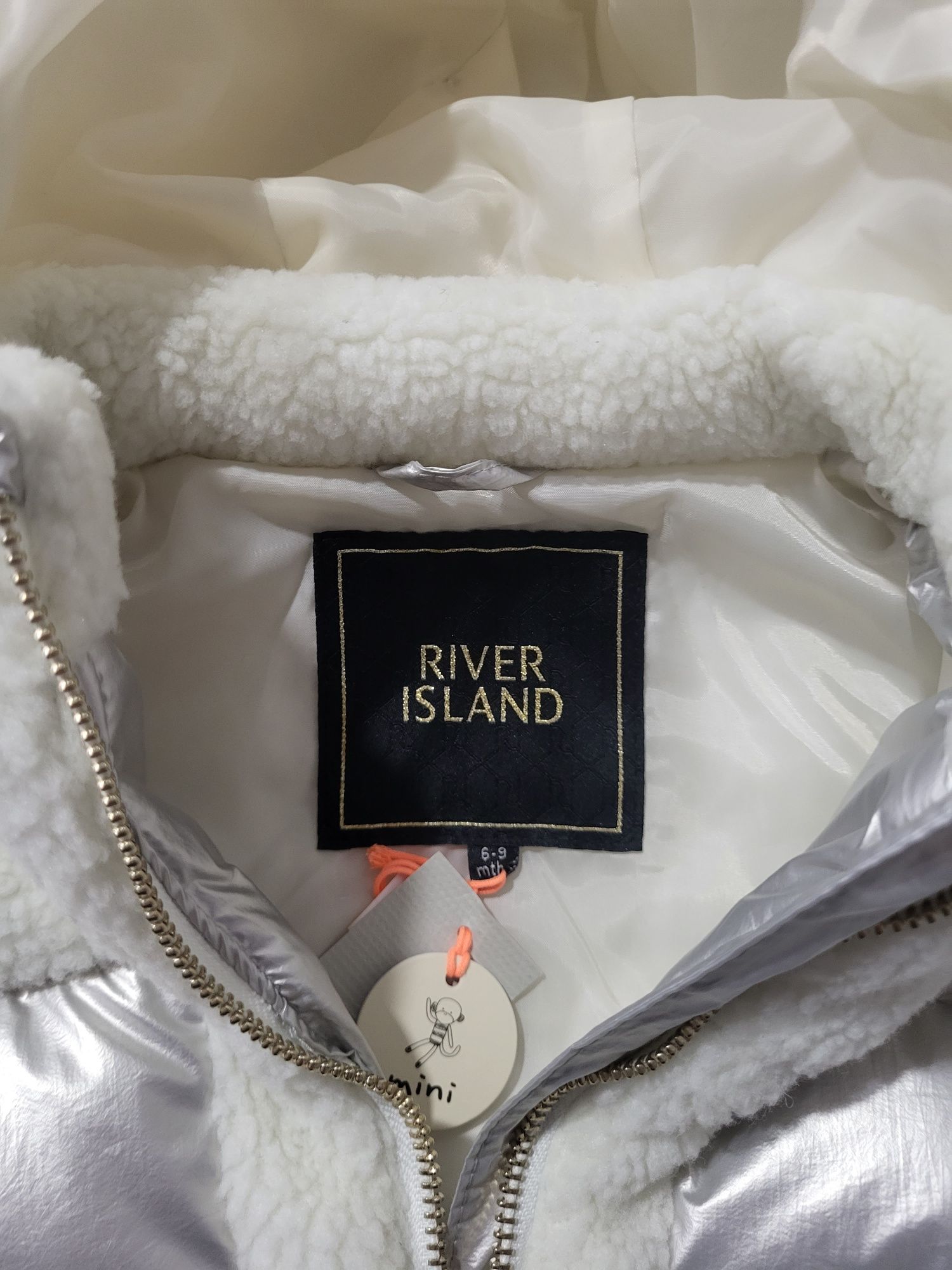 Super kurtka firmy RIVER ISLAND