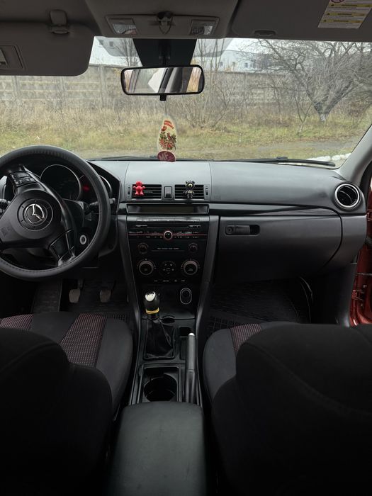 Продам  автомобіль Mazda 3