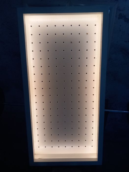 Witryny podświetlane led sklepowe