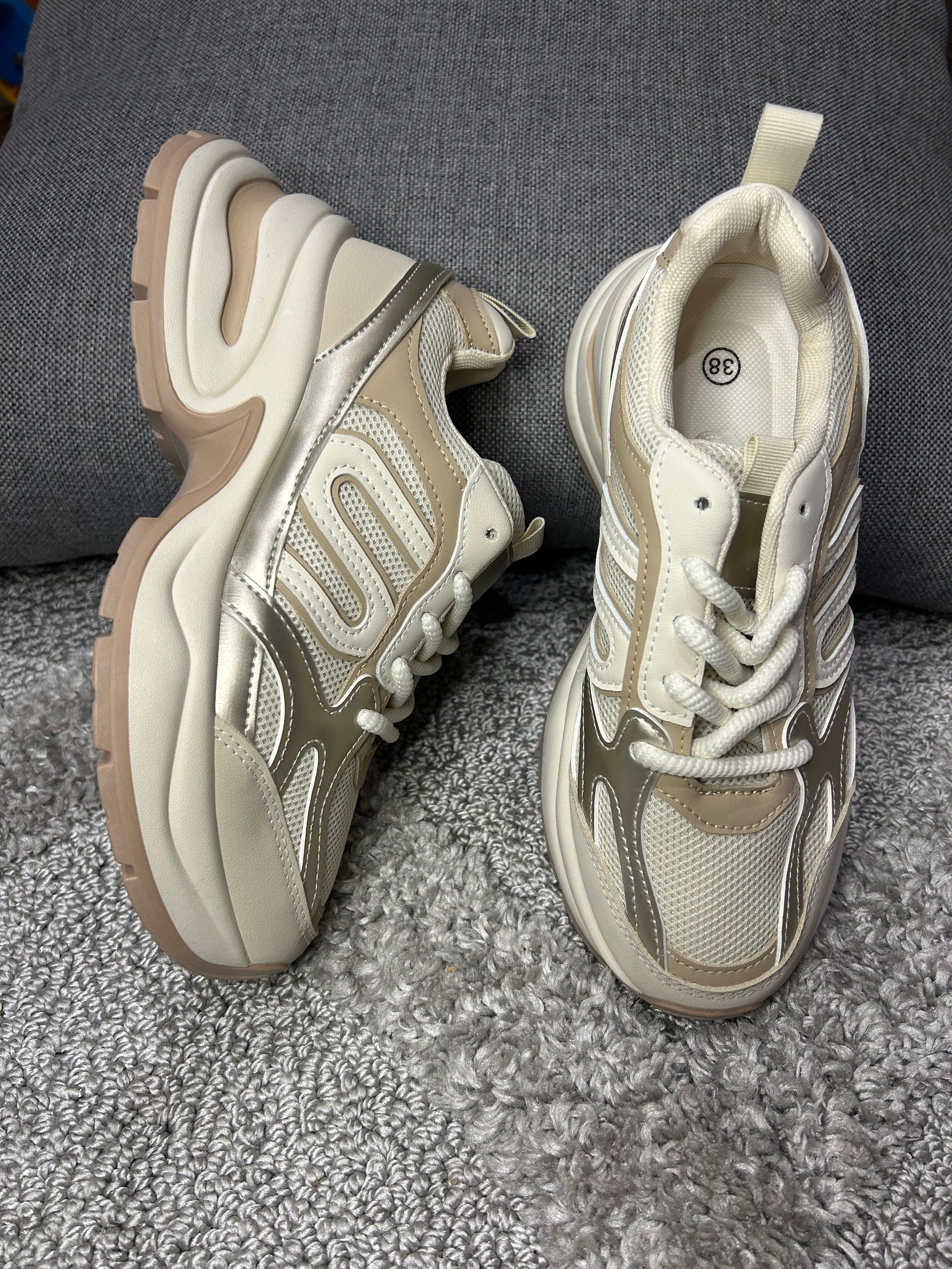 Beżowe sneakersy damskie