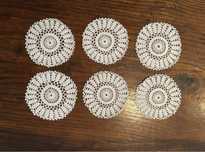6 Pequenos lo napperons de crochê