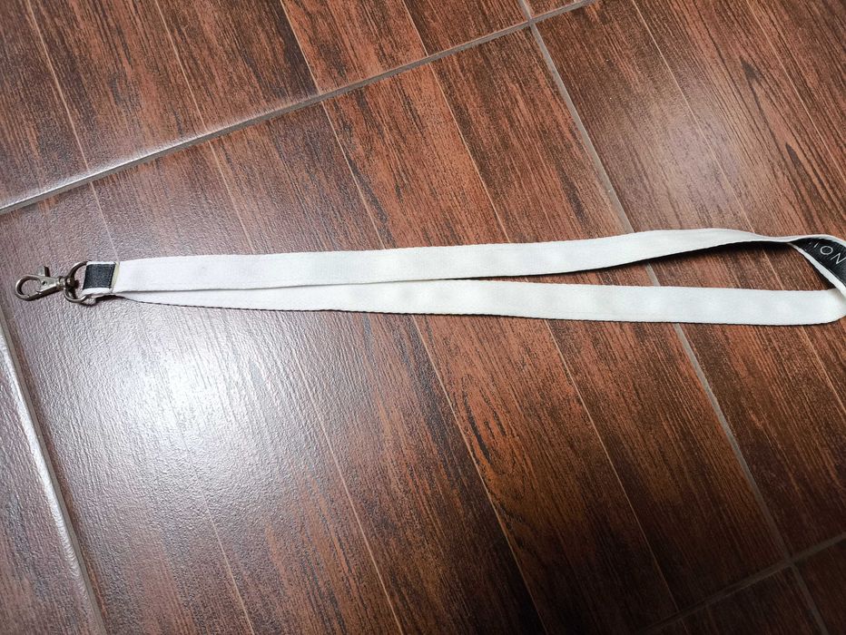 Samsung Galaxy S6 kolekcjonerska Smycz nowa ok 50cm