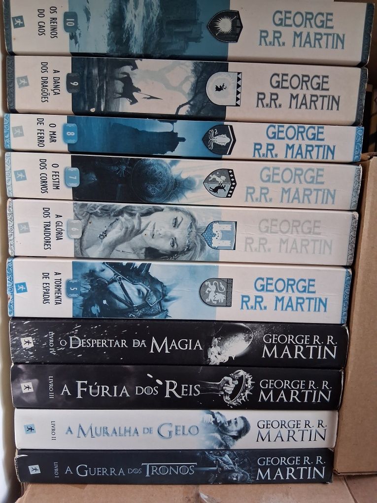 Guerra dos Tronos coleção completa de 10 livros 7€