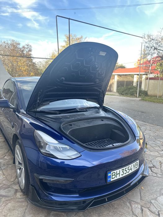 TESLA MODEL 3 2022 м/р | LFP | Тепловий насос | Обвіс | R19