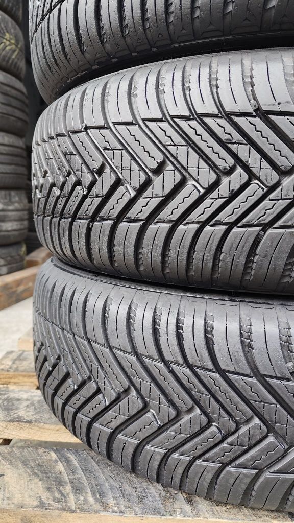 185/60/15 Hankook Kinergy 4S2 komplet