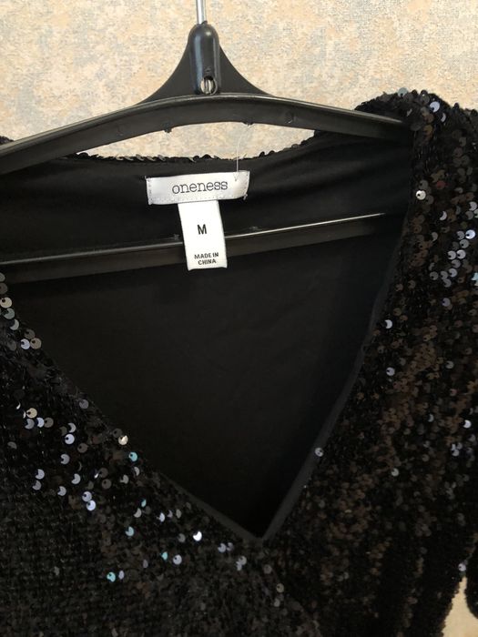 Плаття з паєток жіноче