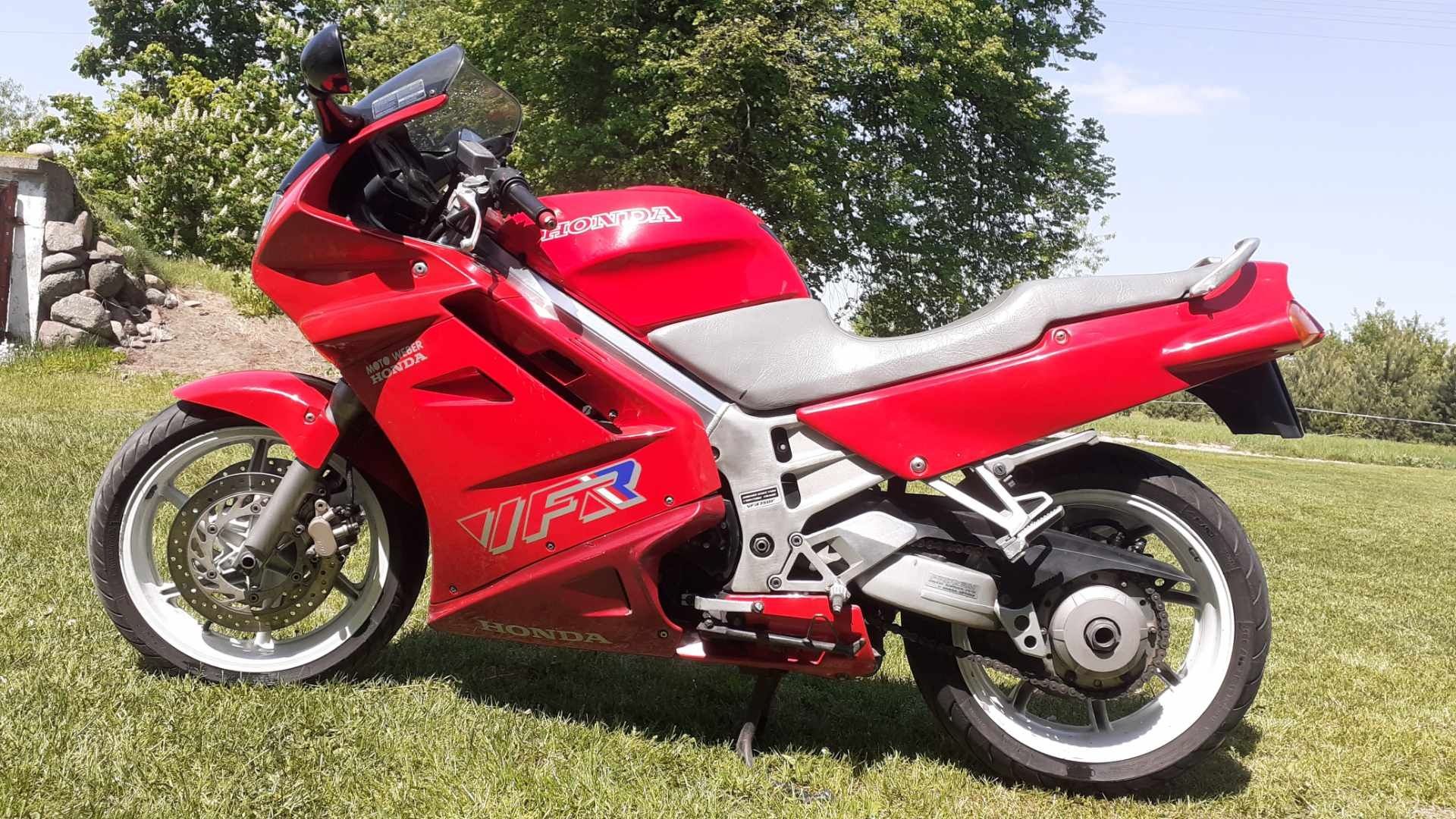 Honda VFR 750...