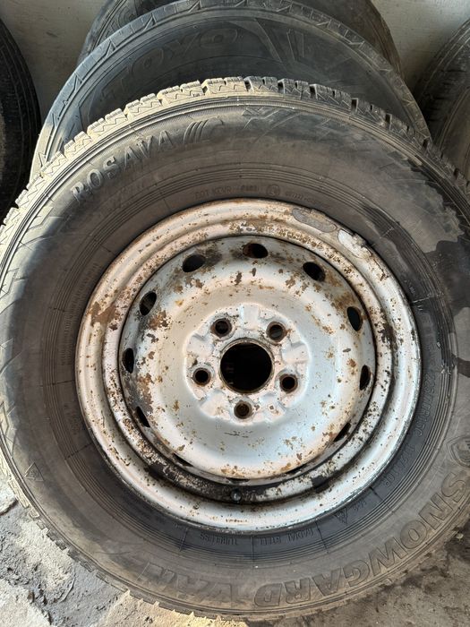 Продам диски с резиной 5шт  225/70/15С