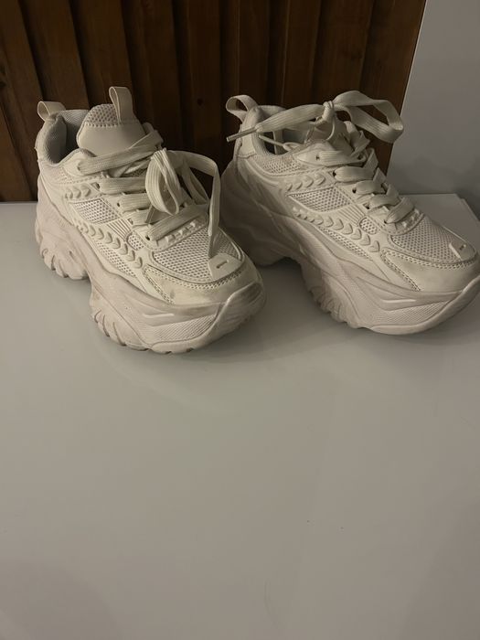 Tenis mulher 35 em muito bom estado