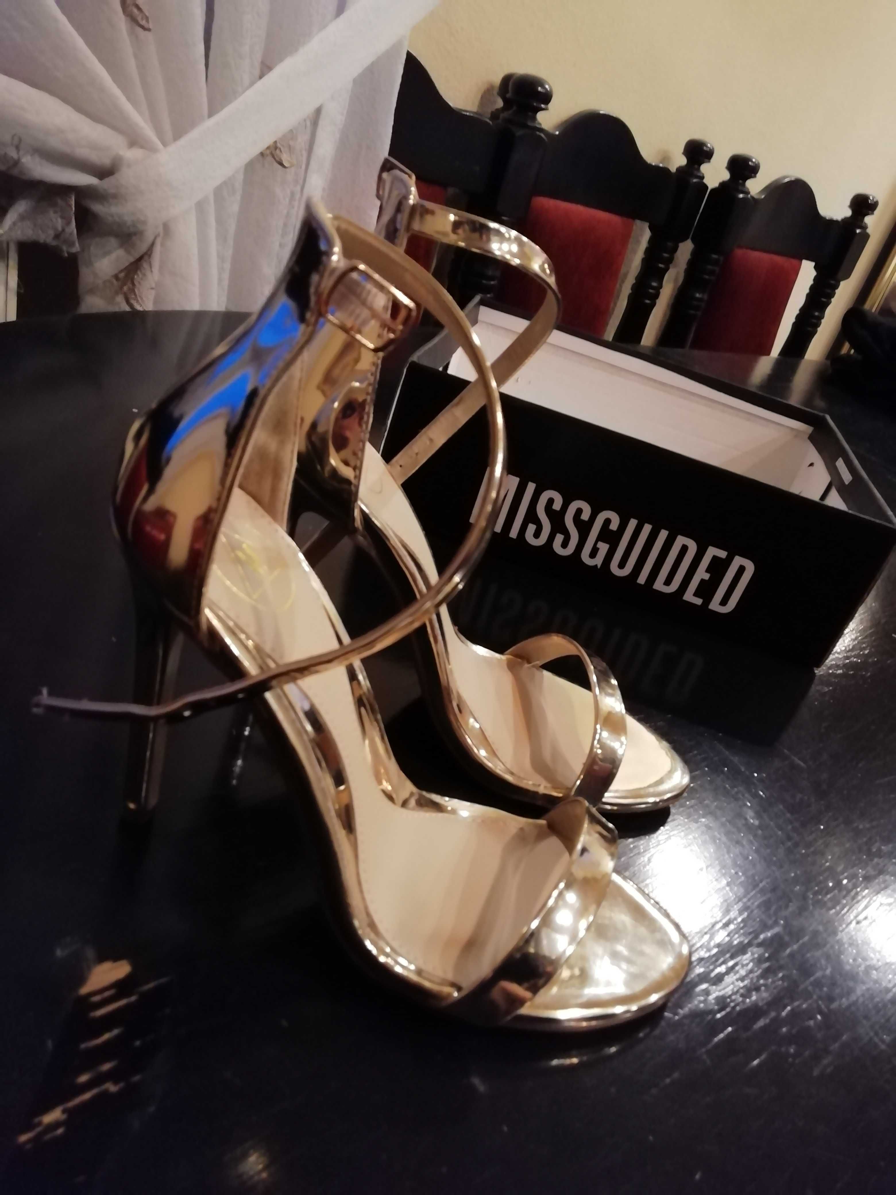 buty szpilki eleganckie MISSGUIDED