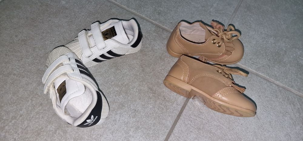 Tenis e sapatinhos