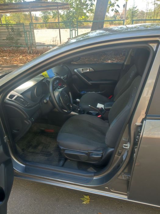 Автомобіль Kia cerato 2011р.