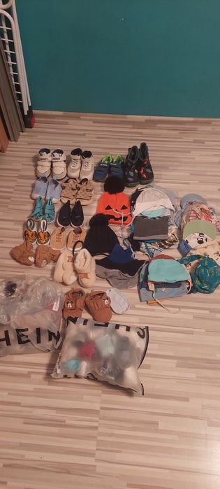 Czapki i buciki dla noworodka (chłopięce)