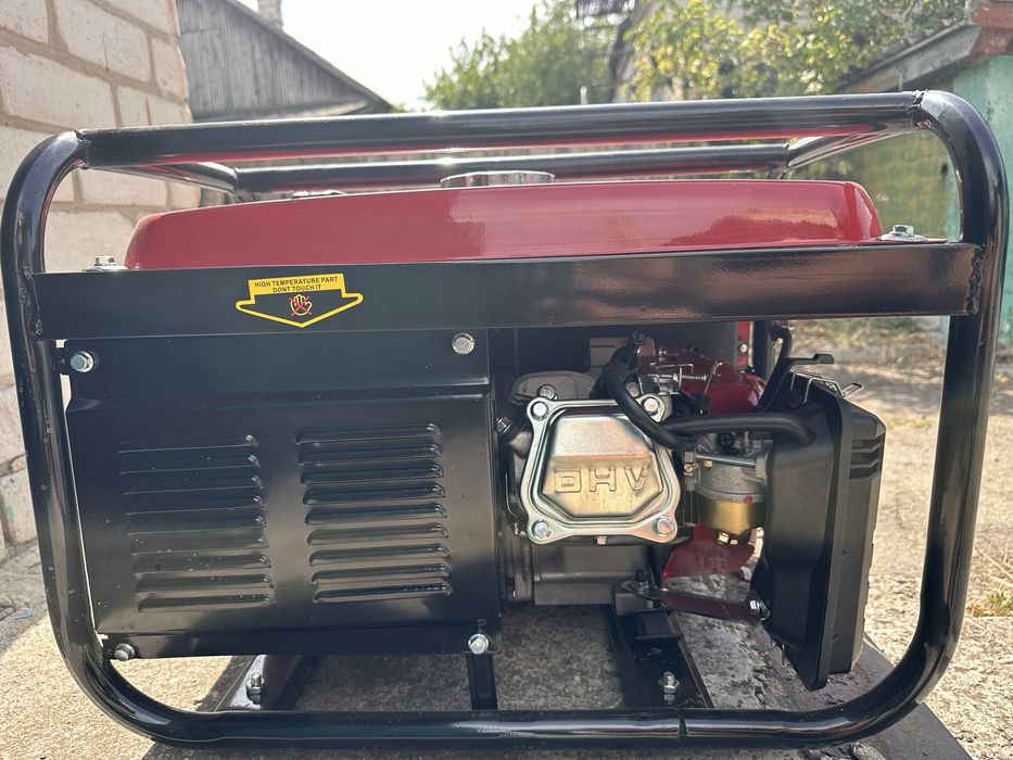 Бензиновый генератор HUTTENBERG H8500W