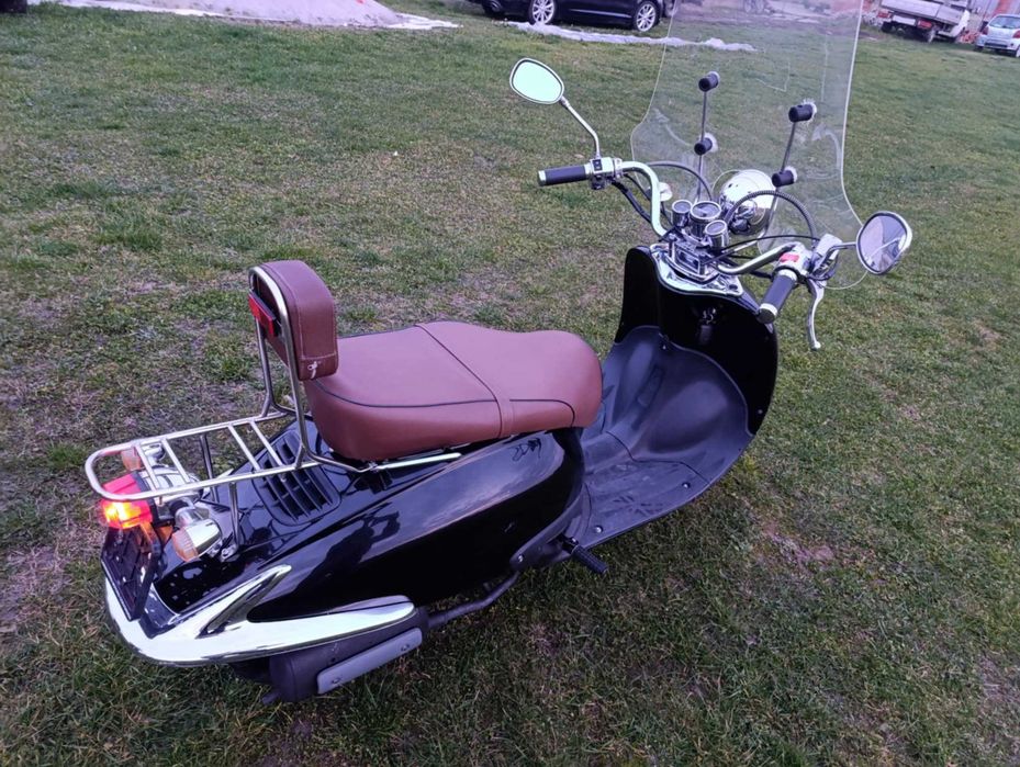 Skuter retro AGM 50 4t