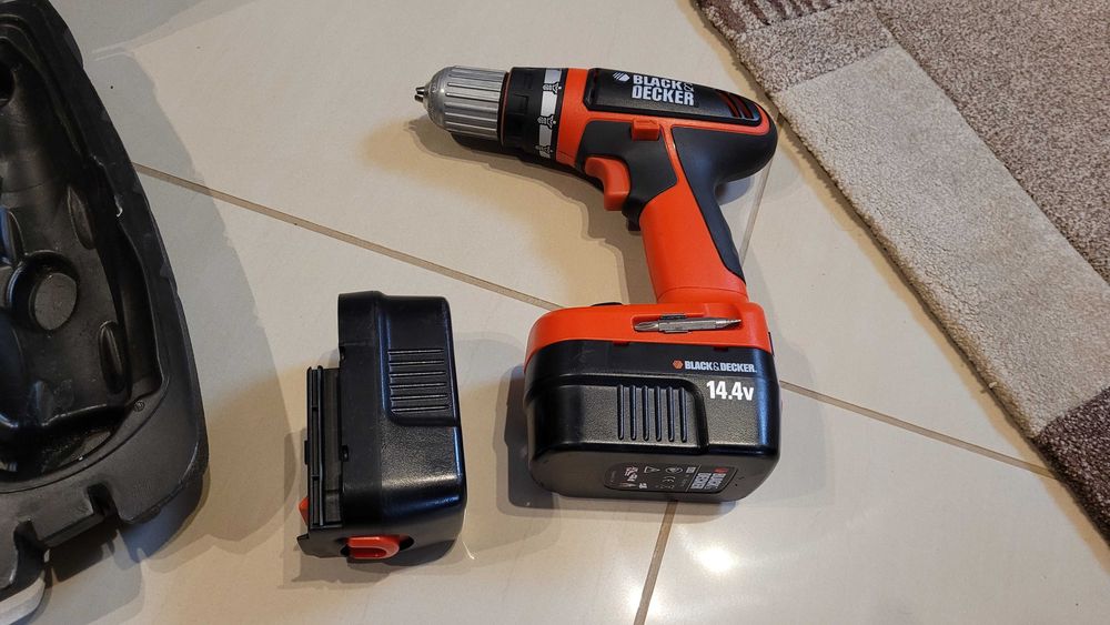 Wkrętarka akumulatorowa BLACK DECKER dwa akumulatory wiertarka