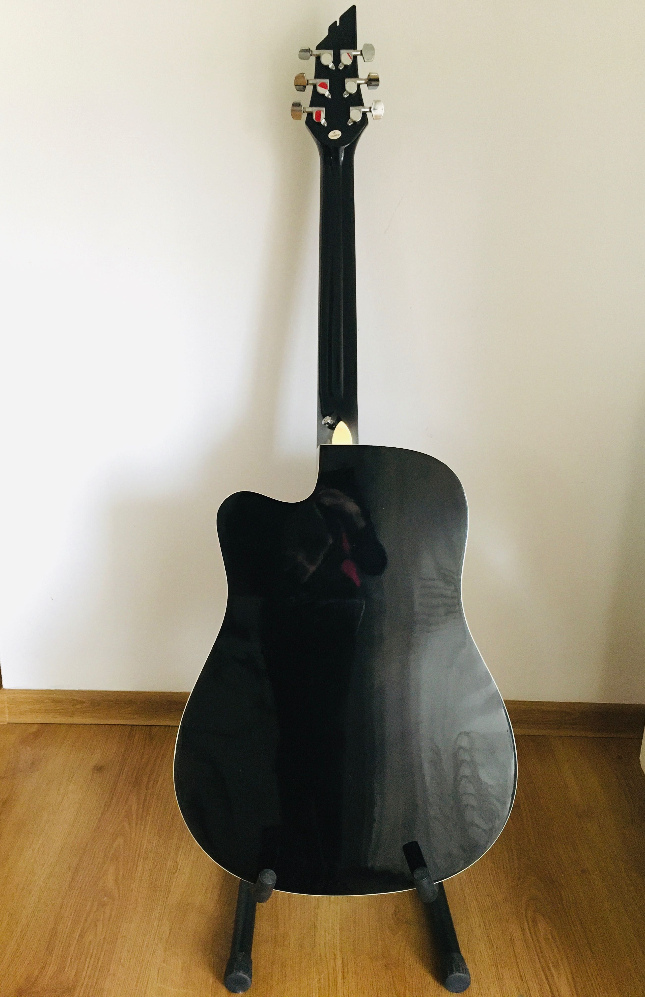 Gitara akustyczna