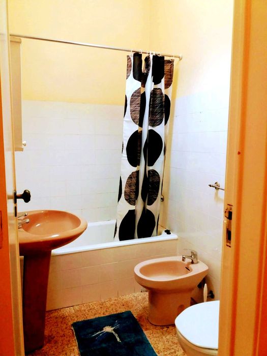 Quarto frente estacao CP Cacem com Recibo e Despesas incluidas