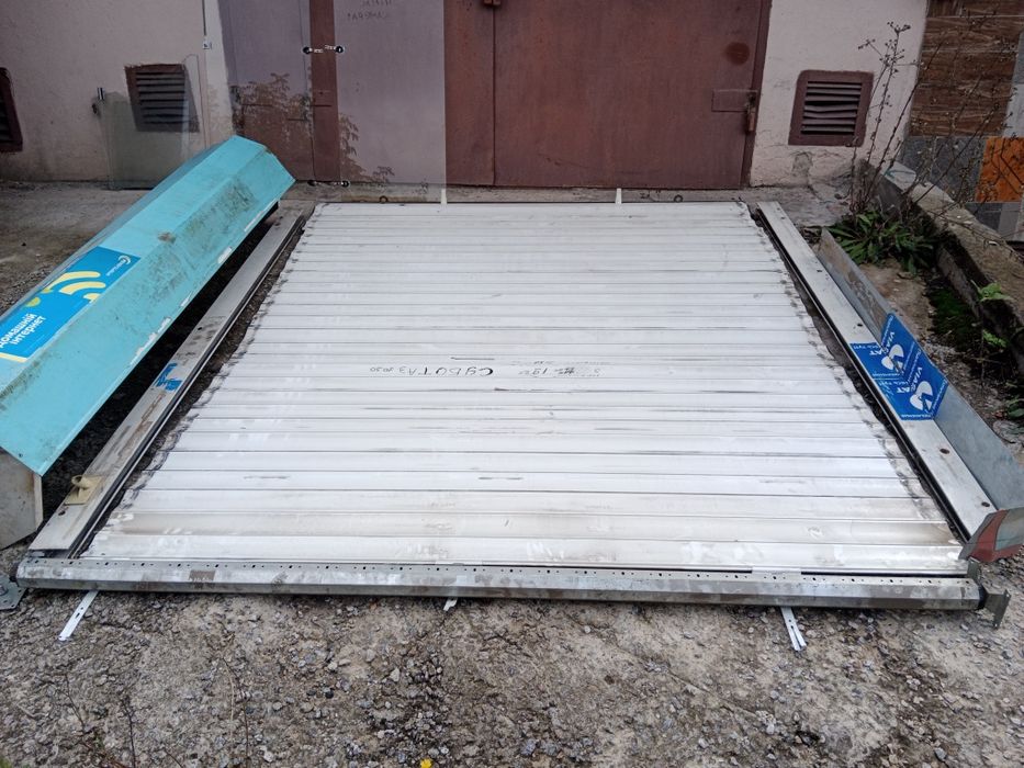 Жалюзі Ролети гаражні ролети