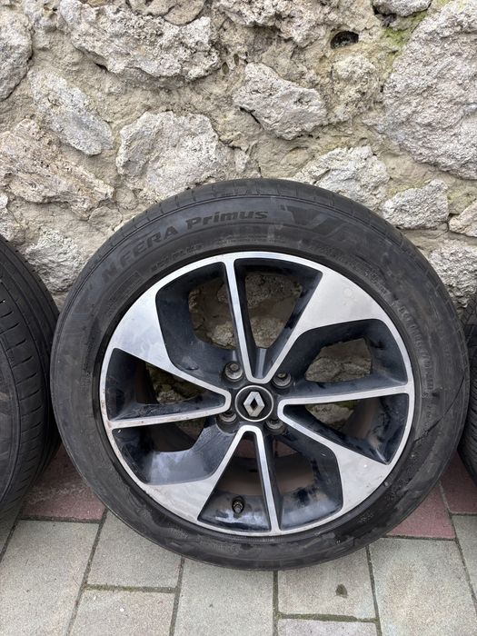 Комплект літніх шин Renault Zoe r16