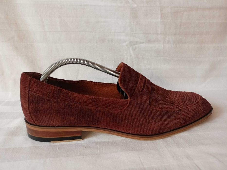 Lacuzzo desing roz. 43 - dł. wkł. 29 cm - super stan