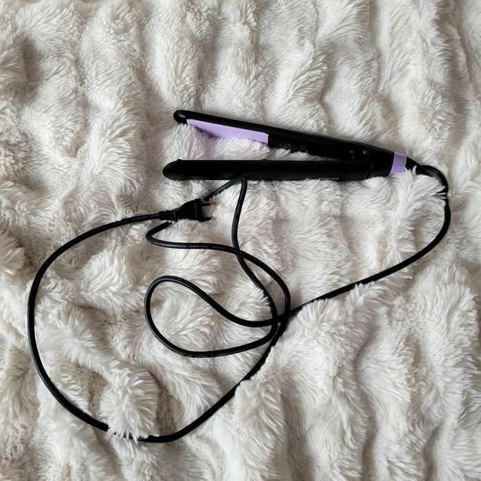 Вирівнювач для волосся Philips