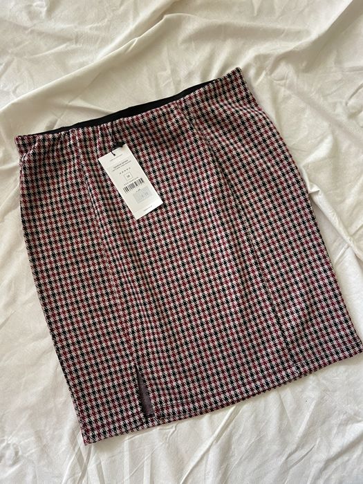 Spódniczka mini w kratkę rozmiar 38