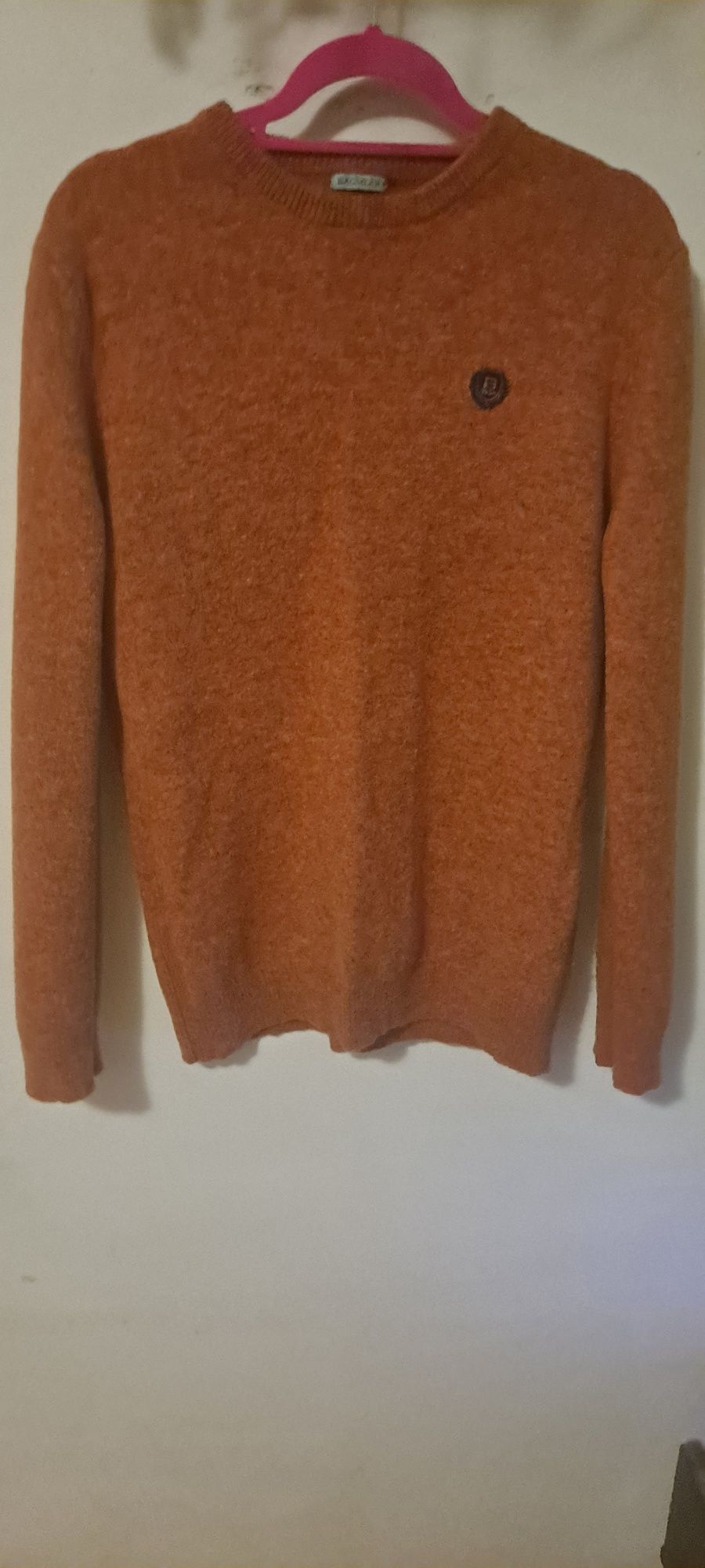 Sweter z wełny jagnięcej