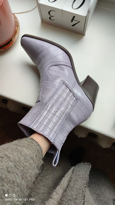 Черевики жіночі Stradivarius