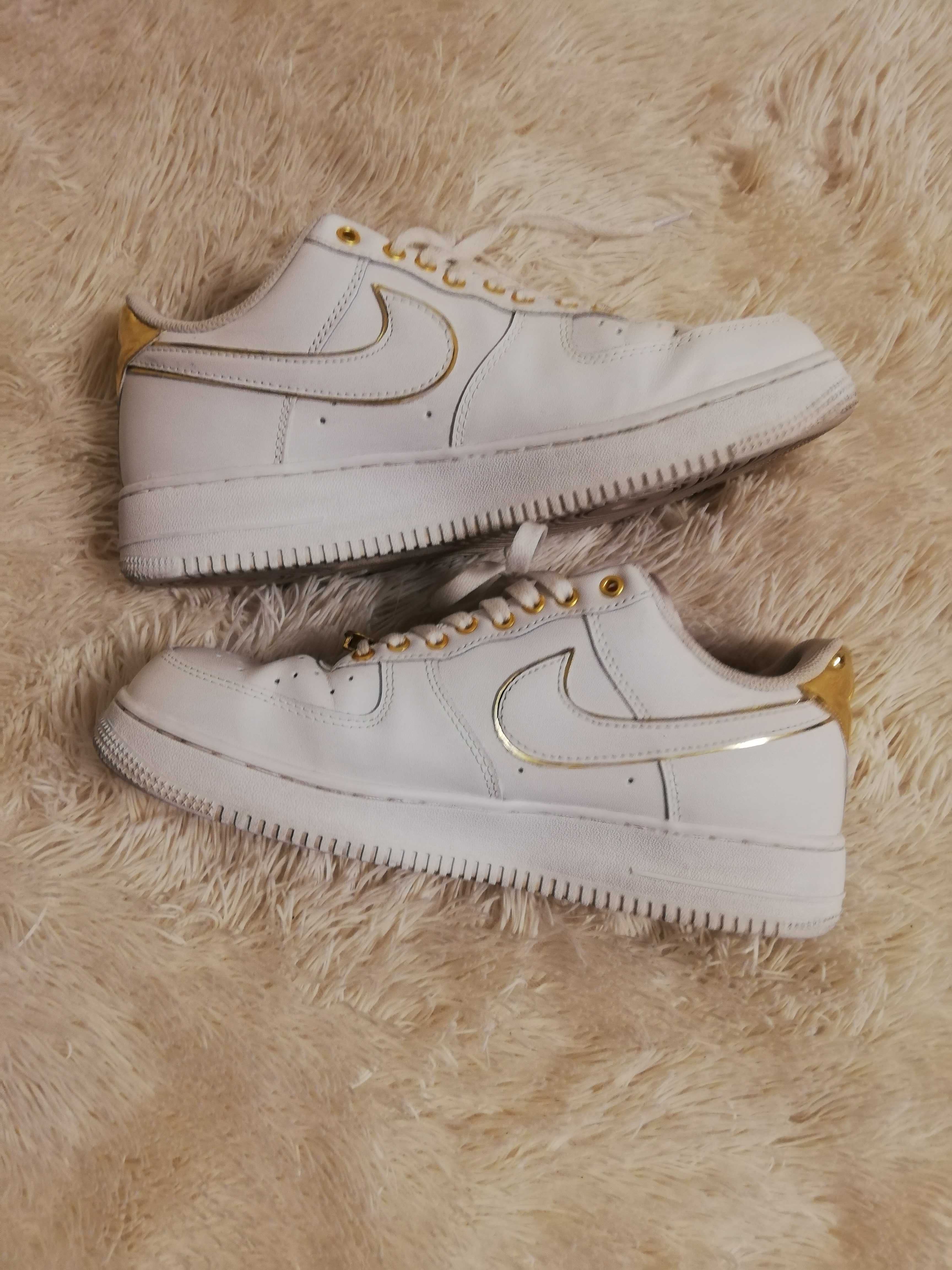 nike air force 1 nola 44 białe