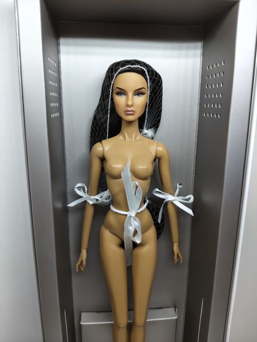 Integrity toys Twist Agnes